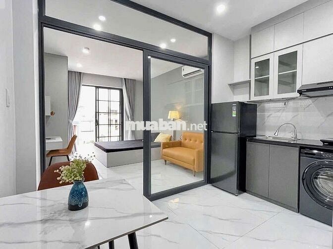 Căn hộ cao cấp 1 phòng ngủ ban công - Rộng 50m2 - Giữa trung tâm Q7
