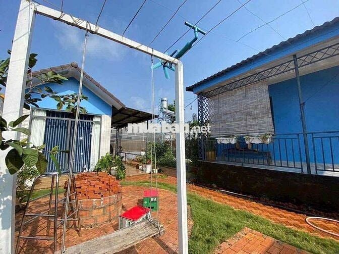 Homestay Dâu Tây Bảo Lộc DT: 934m2 sẵn 100 thổ cư 3 căn riêng biệt