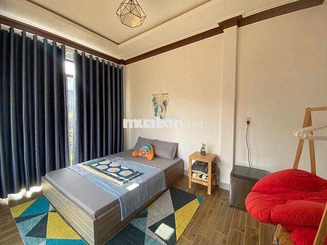 Homestay Dâu Tây Bảo Lộc DT: 934m2 sẵn 100 thổ cư 3 căn riêng biệt