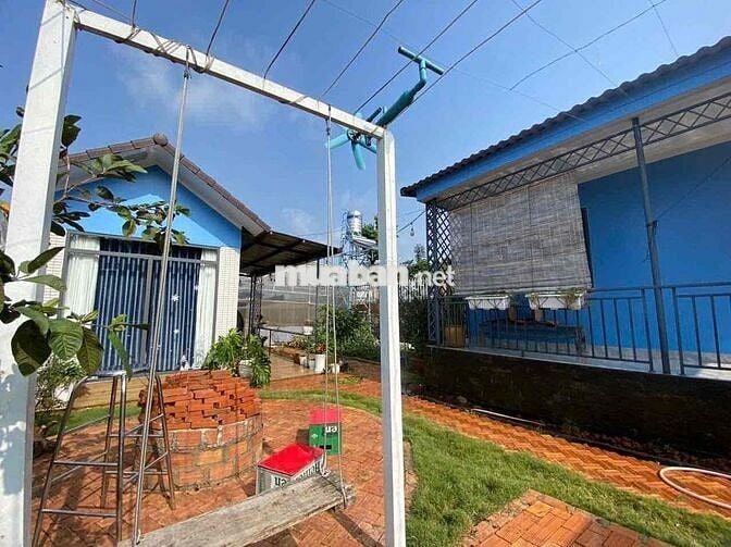Homestay Dâu Tây Bảo Lộc DT: 934m2 sẵn 100 thổ cư 3 căn riêng biệt