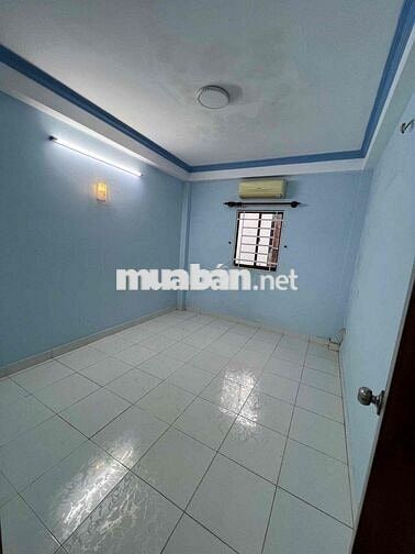Bán nhà quận 11 còn mới vào ở liền đường đội cung
