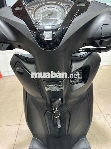 lead cuối 2019 chạy 9 ngàn km mới 99% zin 100%