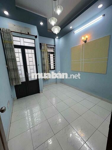 Bán nhà quận 11 còn mới vào ở liền đường đội cung