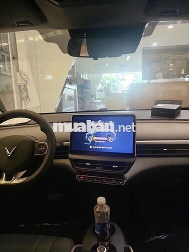 vinfast vf6 plus cần thanh lí