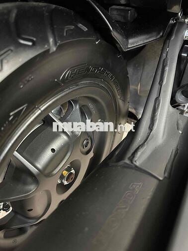 lead cuối 2019 chạy 9 ngàn km mới 99% zin 100%