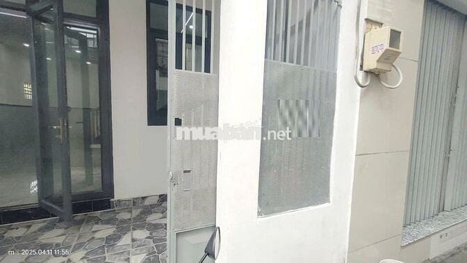 523HBC - nhà 2 mặt hẻm , sơn sửa đẹp , tặng kệ bếp + ốp cổng