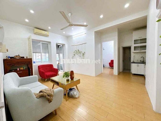 Quá víp chỉ 2 tỷ x Căn hộ thang máy 55m2 phố Phạm ngọc Thạch - Đống Đa