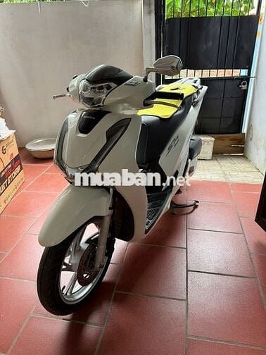 Gia đình bán xe SH150 ABS đời 2018