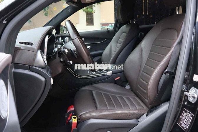 Mercedes Benz GLC 300 4matic model 2017 1 chủ