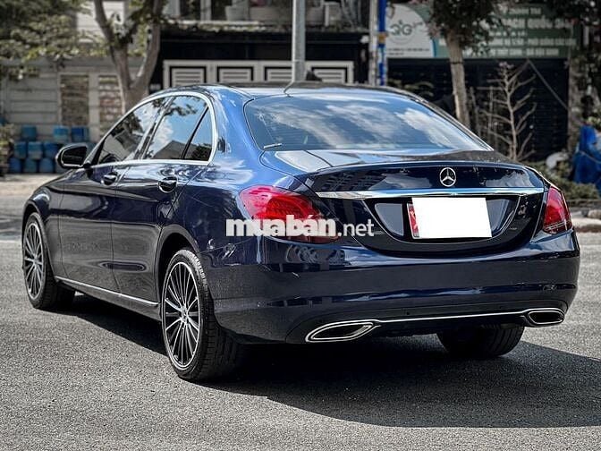 Mercedes Benz C200 Exclusive 2020 - 42,000 Miles.