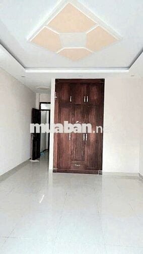 Nhà đường Mã Lò [4x17, 3 lầu, 4pn, 3toilet] 12tr/tháng