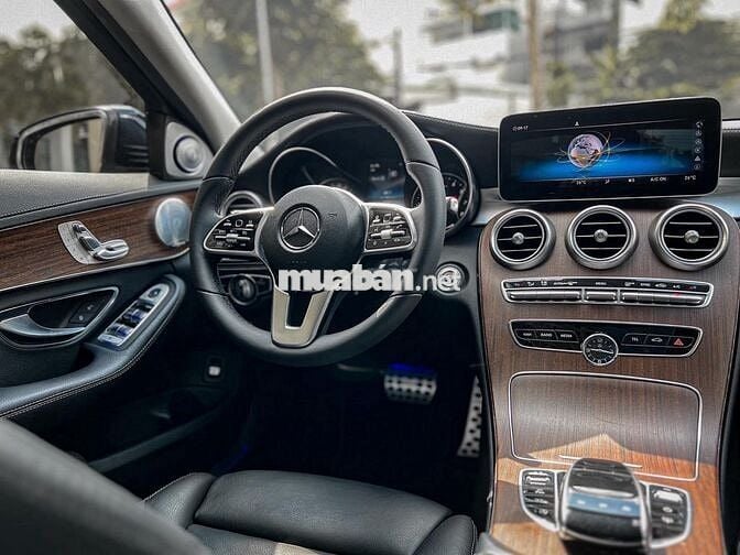 Mercedes Benz C200 Exclusive 2020 - 42,000 Miles.