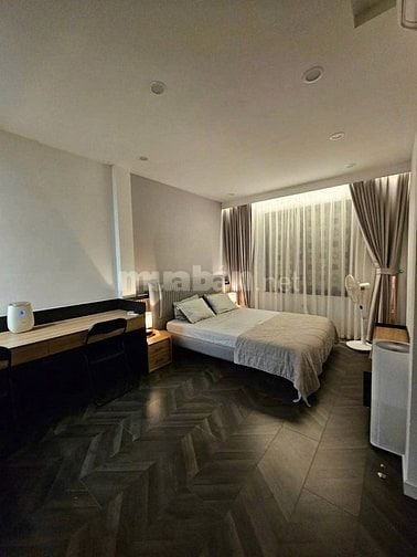 Bán nhà Nguyễn Chí Thanh 45m2, vỉa hè 2 bên, ô tô tránh, kinh doanh