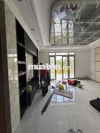 HOT !!! NHÀ PHỐ LIỀN KỀ, NHÀ BÈ, 4 TẦNG, 4 PHÒNG NGỦ, MANG VALY VÀO LÀ