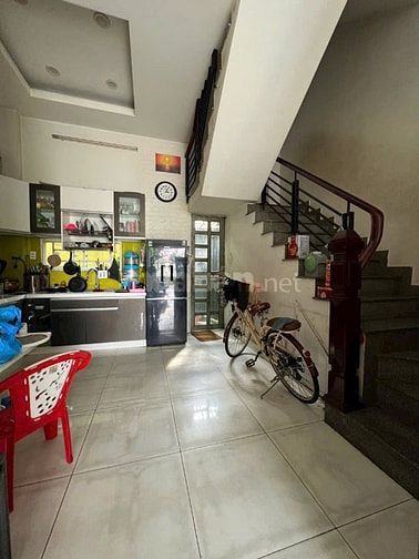 C.chủ Bán nhà 4x11 nở hậu L 5m mặt tiền kênh Lò Gốm gần cầu H.Giang