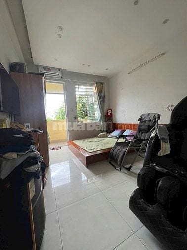 C.chủ Bán nhà 4x11 nở hậu L 5m mặt tiền kênh Lò Gốm gần cầu H.Giang