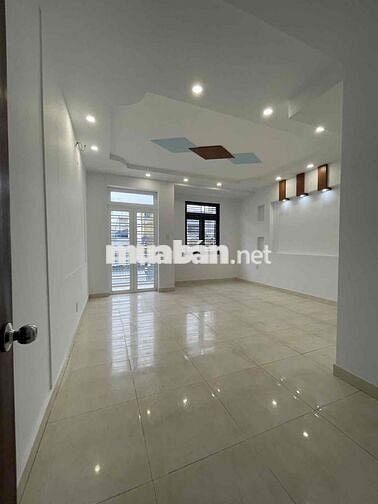 bán gấp nhà 100m2. 3 tầng. đ/số 6. BHHB. Bình Tân