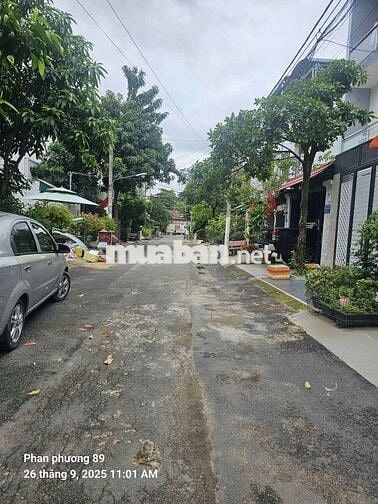 Cho thuê nhà Trung mỹ tây 1tr 3 lầu