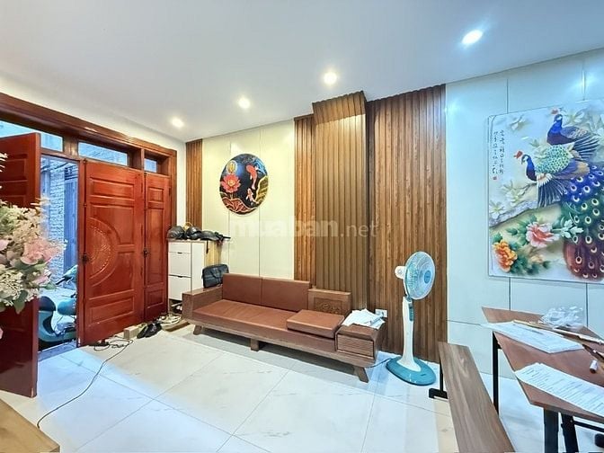 BÁN GẤP NHÀ 5 TẦNG 6 NGỦ – DỊCH VỌNG, CẦU GIẤY – 62M² – GIÁ 15 TỶ 