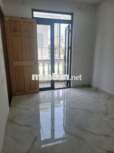 Cho thuê nguyên căn mới đẹp, rộng rãi, 3pn có nội thất, Đs 1, P13 GV