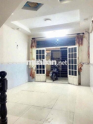 nhà mặt tiền trệt lầu 4*11; 2pn tiện kinh doanh