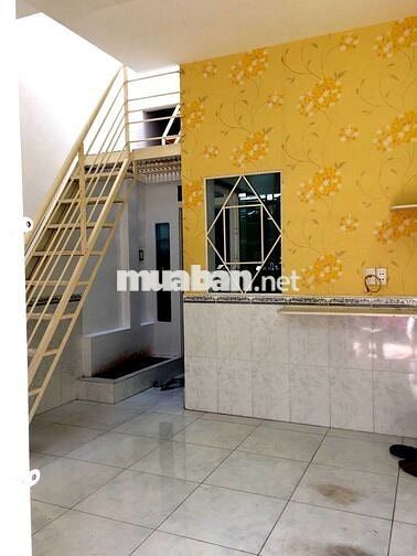 Mặt tiền Cách Mạng Tháng 8. P.11. Quận 10 3.2x6.5m. 1 tầng; 15tr (TL)