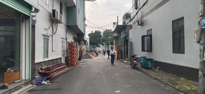 Nhà 4 tầng,5PN, có Thang Máy, Huỳnh Thị Hai, Trung Mỹ Tây, TPHCM 