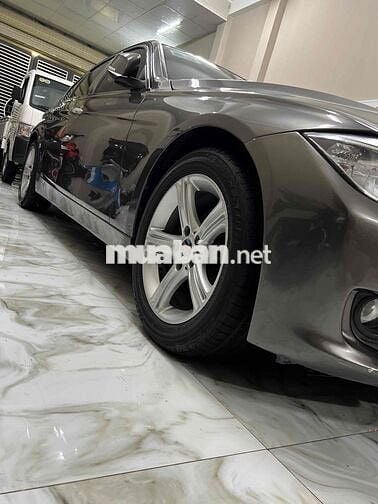 BMW 320i sx 2013  xe zin chất ít đi