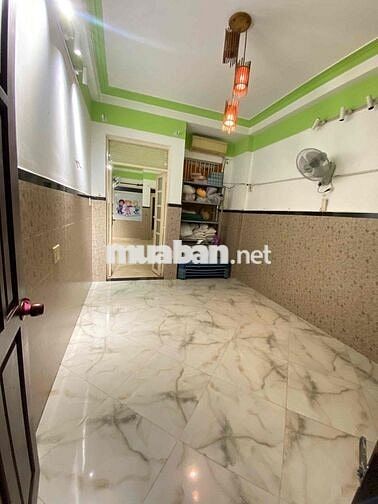 Nhà mặt tiền thuê giá phải chăng