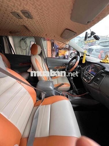 Toyota Innova 2013 2.0E - 110000 km