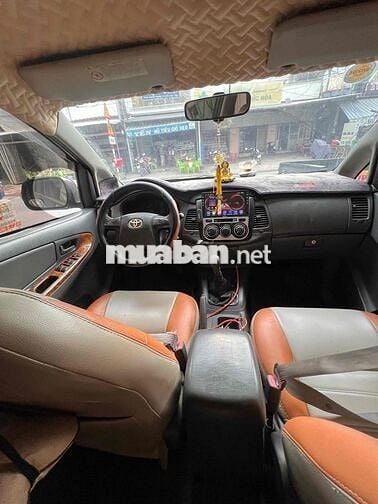 Toyota Innova 2013 2.0E - 110000 km