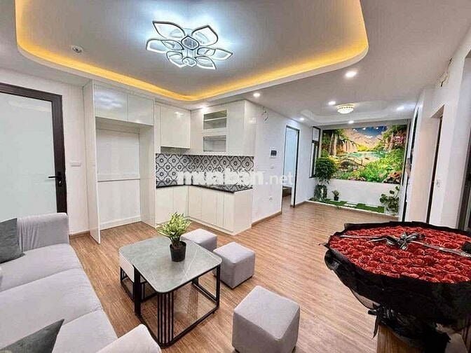 Bán căn ccmn 80m2 phố Vũ tông Phan sổ đỏ chung có phôi riêng 3 ngủ đep