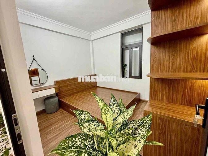 Bán căn ccmn 80m2 phố Vũ tông Phan sổ đỏ chung có phôi riêng 3 ngủ đep