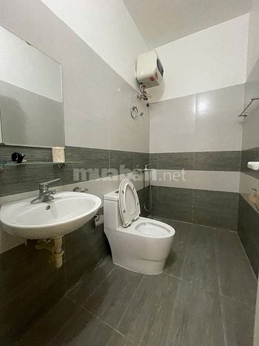 Bắt trọn cơ hội vàng–Nhà trung tâm Tân Bình, Phan Đình Giót chỉ 4tỷ08!