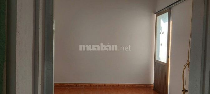 Cần bán gấP căn hộ tâP thể Ban Cơ Yếu CP