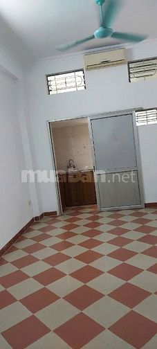 Cần bán gấP căn hộ tâP thể Ban Cơ Yếu CP