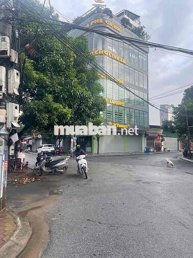LÔ GÓC 3 MẶT THOÁNG - OTO TRÁNH 2 XE MÁY - SẴN NHÀ CẤP 4 ĐANG CHO THUÊ