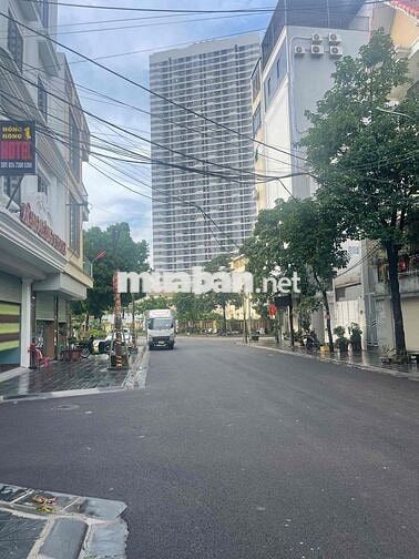 LÔ GÓC 3 MẶT THOÁNG - OTO TRÁNH 2 XE MÁY - SẴN NHÀ CẤP 4 ĐANG CHO THUÊ LÔ GÓC 3 MẶT THOÁNG - OTO TRÁNH 2 XE MÁY - SẴN NHÀ CẤP 4 ĐANG CHO THUÊ