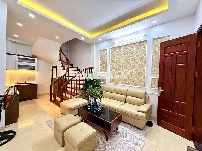 Siêu rẻ Đống Đa - 5 tầng 35m2 ngõ to CHỈ 8,6