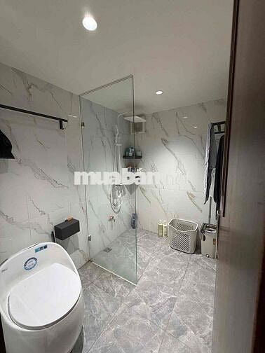 CẦN BÁN TẬP THỂ MẶT PHỐ NGUYỄN CHÍ THANH - BAN CÔNG VIEW PHỐ