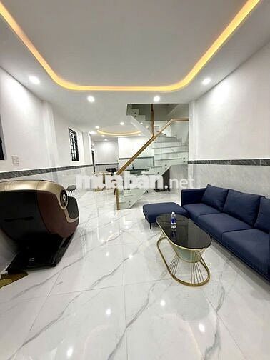 Nhà góc 2 mặt tiền Quận 7, 2 tầng, full nội thất, giá 4,950 tỷ