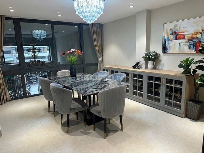 MẶT TIỀN ĐINH CÔNG TRÁNG. NHÀ ĐẸP CÓ THANG MÁY