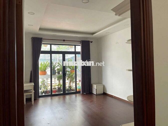 Cho thuê nhà nguyên căn Hẻm xe hơi - Huỳnh Tấn Phát