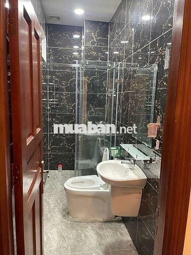 Cho thuê nhà nguyên căn Hẻm xe hơi - Huỳnh Tấn Phát