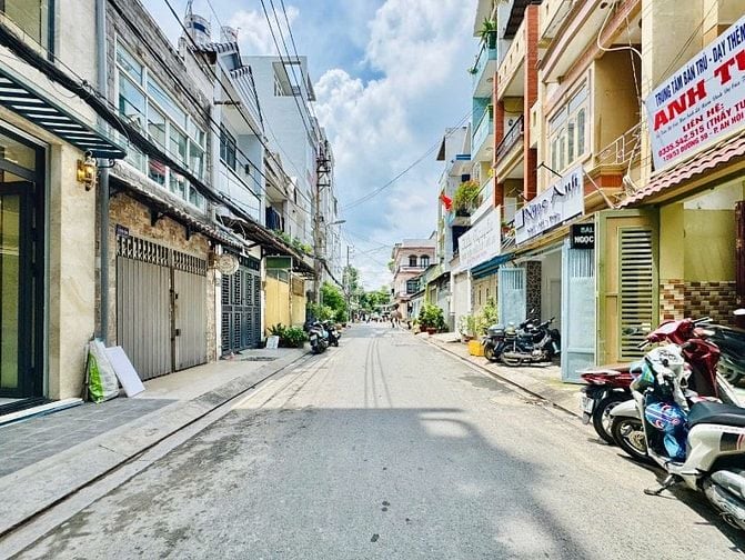 Siêu phẩm lên sóng nhỉnh 4tỷ đường 59 hẻm lớn 7m có vỉa hè, thang máy