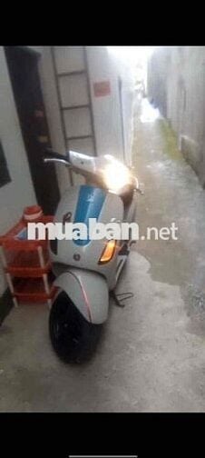 bán xe vespa đời 2008 ( GIÁ: 5.500.00 )