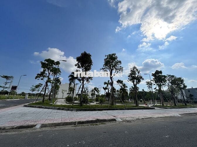 cho thuê OT sunrise ĐỐI diện  LOTTE MART Q7, nội thất cơ bản
