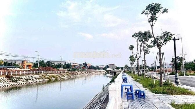 42m đất Nguyên Khê, Đông Anh; ô tô thông. Vị trí đẹp; giá hiếm có.