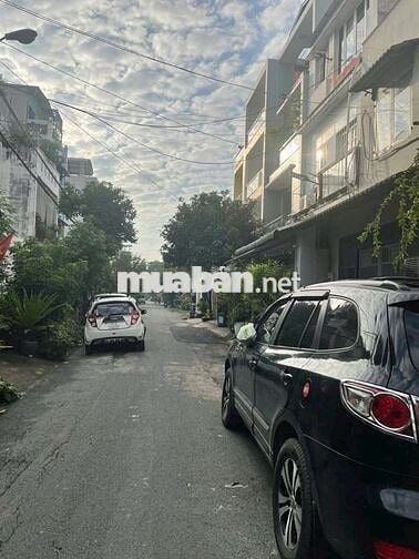 Bán lô đất DT 5x20m - khu phân lô đường Trần Thị Do Q12. Giá : 6,2 tỷ