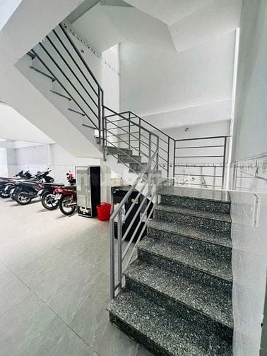 Bán CHDV Dương Quảng Hàm,F.An Nhơn, dt135m2,5 lầu, thu nhập 60tr/th